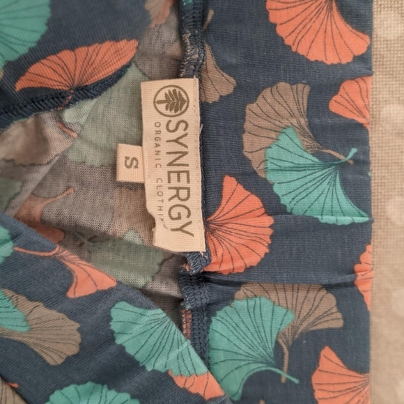 Gingko pattern midi skirt - Picture 4 of 4